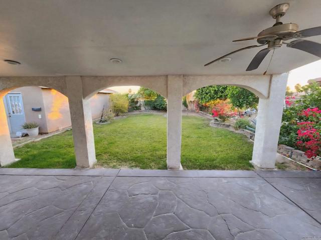 Detail Gallery Image 2 of 12 For 1268 J B Rodriguez St, Calexico,  CA 92231 - 5 Beds | 3 Baths