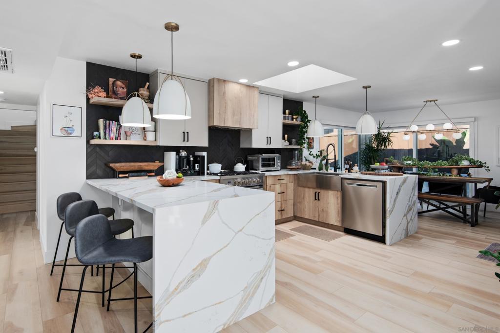 MLS #250035997SD img 8