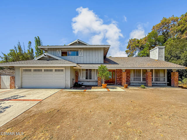 136 Erten Street, Thousand Oaks CA: https://media.crmls.org/mediaz/ba8757bd-5c78-4150-8651-ed8cdaf81cd3.jpg