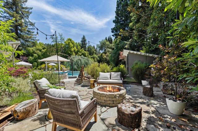 2360 Holly Oak Drive, Danville CA: https://media.crmls.org/mediaz/ba87772b-99df-4e33-8a58-33e0a699506b.jpg