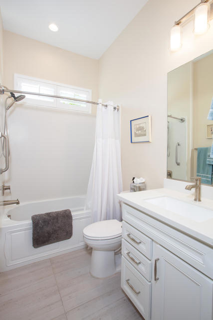 38 Burgundy, Rancho Mirage CA: https://media.crmls.org/mediaz/ba8959df-b7a7-4392-b6ea-88eccad211ce.jpg