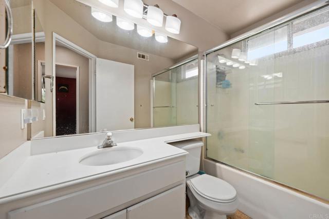 2454 La Costa Avenue, Chula Vista CA: https://media.crmls.org/mediaz/ba895cec-f9fd-403e-8b9f-9e1249005e5b.jpg