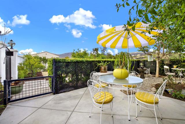 8366 The Landing Way, San Diego CA: https://media.crmls.org/mediaz/ba8a3259-bb9c-4dd2-9c2a-f91160c270d7.jpg