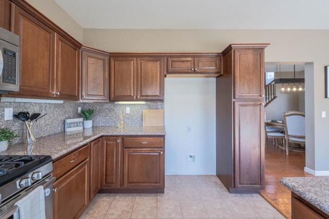 27320 Bavella Way, Salinas CA: https://media.crmls.org/mediaz/ba8a85e0-e960-4b60-960a-ea657b63588d.jpg