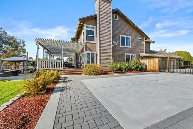 151 Tierra Del Sol, Hollister CA: https://media.crmls.org/mediaz/ba8aa1bb-634d-4fbe-bcbf-4b8460c144f6.jpg