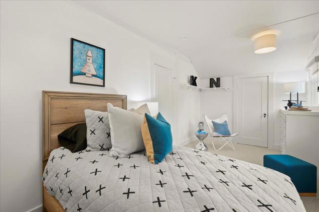 52 Myrtle Street, Redwood City CA: https://media.crmls.org/mediaz/ba8aef79-33c3-41ee-8dcd-6834696477d9.jpg