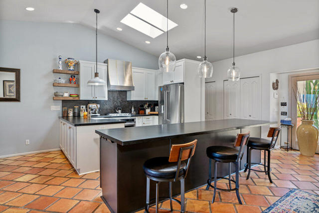 Image 16 of 73 For 12471 Mirar De Valle Road