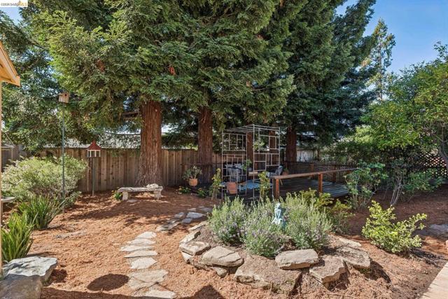 Image 24 of 32 For 2833 Morgan Avenue