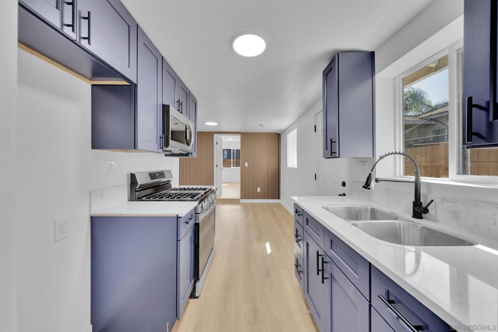 4312 Winona Ave - photo 6
