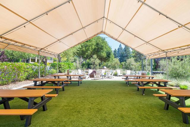 536 Sand Hill Circle, Menlo Park CA: https://media.crmls.org/mediaz/ba8f7721-7fe9-4925-a06e-74c6a00aabb5.jpg