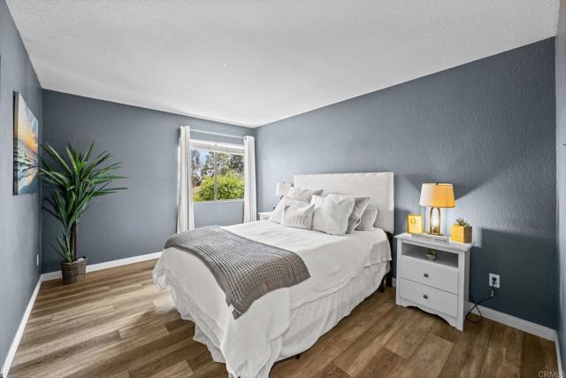 10965 Elderwood Ct, Scripps Miramar CA: https://media.crmls.org/mediaz/ba8f98b7-d2f0-4069-a183-6151fa47492b.jpg