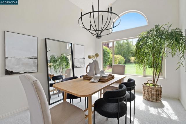 4728 Buckboard Way, Richmond CA: https://media.crmls.org/mediaz/ba8fddc3-c90e-46b9-9eda-3be48c277e3c.jpg