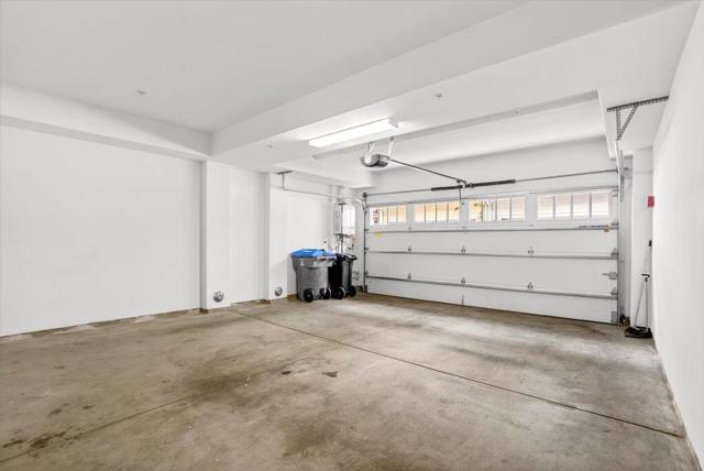 125 ORBIT Way, Mountain View CA: https://media.crmls.org/mediaz/ba8ffa5f-ea09-4890-ae30-e5e4a12f2d8f.jpg