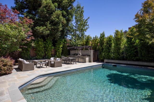 331 Arlington Road, Redwood City CA: https://media.crmls.org/mediaz/ba908b89-01b0-44f9-996b-b415d8ffdd14.jpg