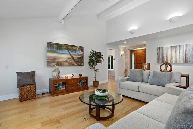 Detail Gallery Image 6 of 41 For 1277 Santa Luisa Dr., Solana Beach,  CA 92075 - 3 Beds | 2 Baths