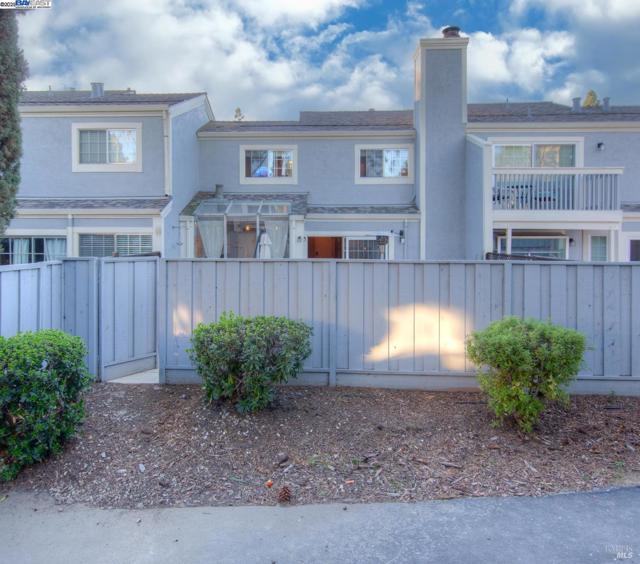 243 Northwood Commons, Livermore CA: https://media.crmls.org/mediaz/ba909ccc-12f4-46fa-a124-f50b277d02e5.jpg
