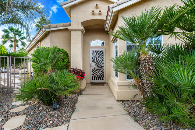 45595 Banff Springs Street, Indio CA: https://media.crmls.org/mediaz/ba91cfa9-878b-497b-94c8-81d9e5f51be2.jpg