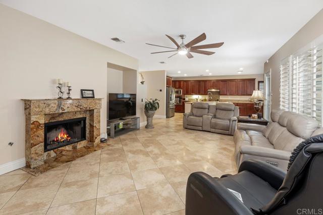 Detail Gallery Image 18 of 41 For 1402 Antioch Ave, Chula Vista,  CA 91913 - 5 Beds | 3/1 Baths