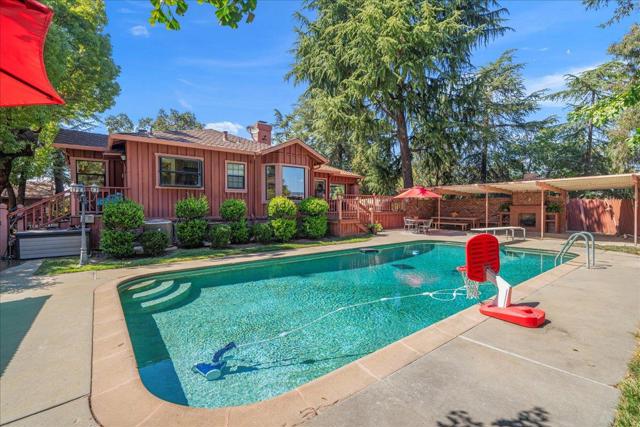 14325 Monterey Road, San Martin CA: https://media.crmls.org/mediaz/ba92abf8-75ab-4e9c-864d-99c83de68065.jpg