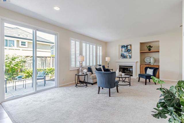1657 Via Cortina, San Jose CA: https://media.crmls.org/mediaz/ba939793-bd20-4cb5-ab2b-13030718eac0.jpg