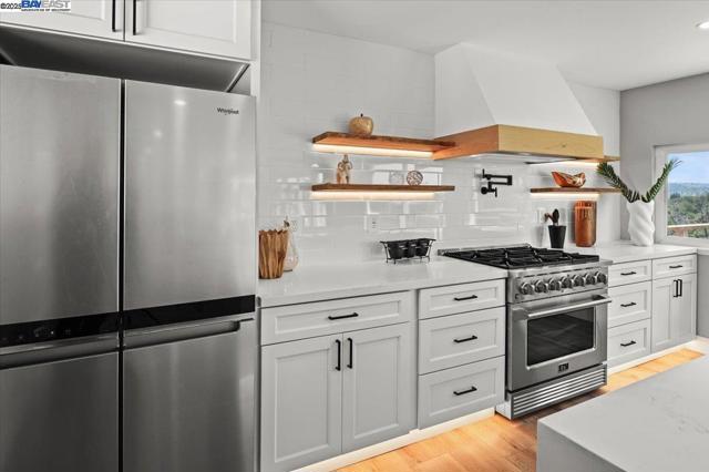 5277 Winifred Dr, Castro Valley CA: https://media.crmls.org/mediaz/ba93df96-8cc4-4ba2-b033-4ab7e4325cc5.jpg