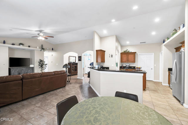 17717 Bangor Avenue, Hesperia CA: https://media.crmls.org/mediaz/ba946900-568c-4f15-86c7-b2e845df359a.jpg
