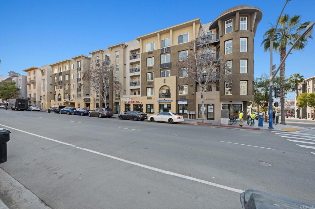1970 Columbia Street - photo 13