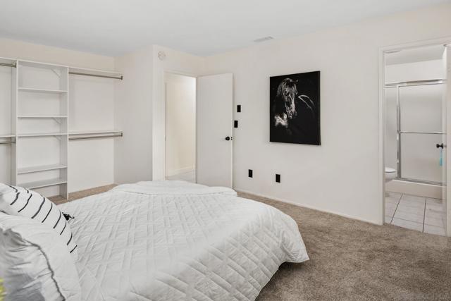 5083 Barry St, Oceanside CA: https://media.crmls.org/mediaz/ba96e690-b106-4370-964c-99a3467e9a62.jpg