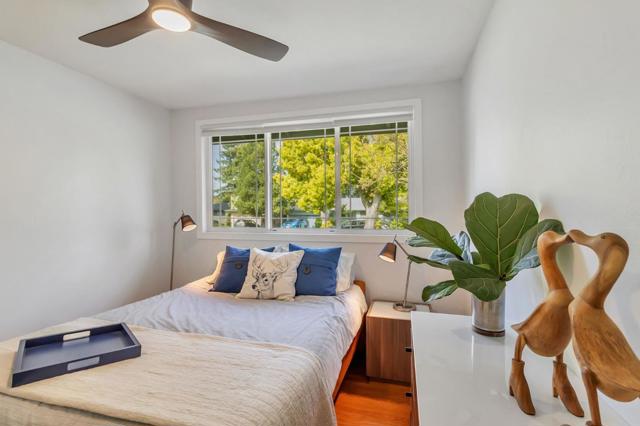1528 Fernside Street, Redwood City CA: https://media.crmls.org/mediaz/ba975bb1-f30f-4e6f-bfa3-cb7c29ec380c.jpg