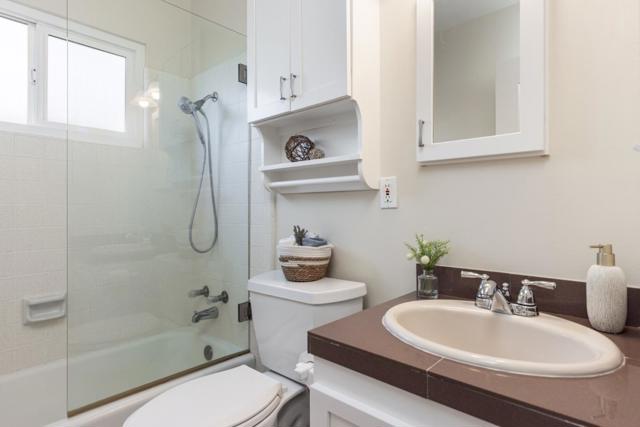 3284 Sycamore Place, Carmel CA: https://media.crmls.org/mediaz/ba97982b-08d1-4f36-bdd6-87bde7711ea3.jpg