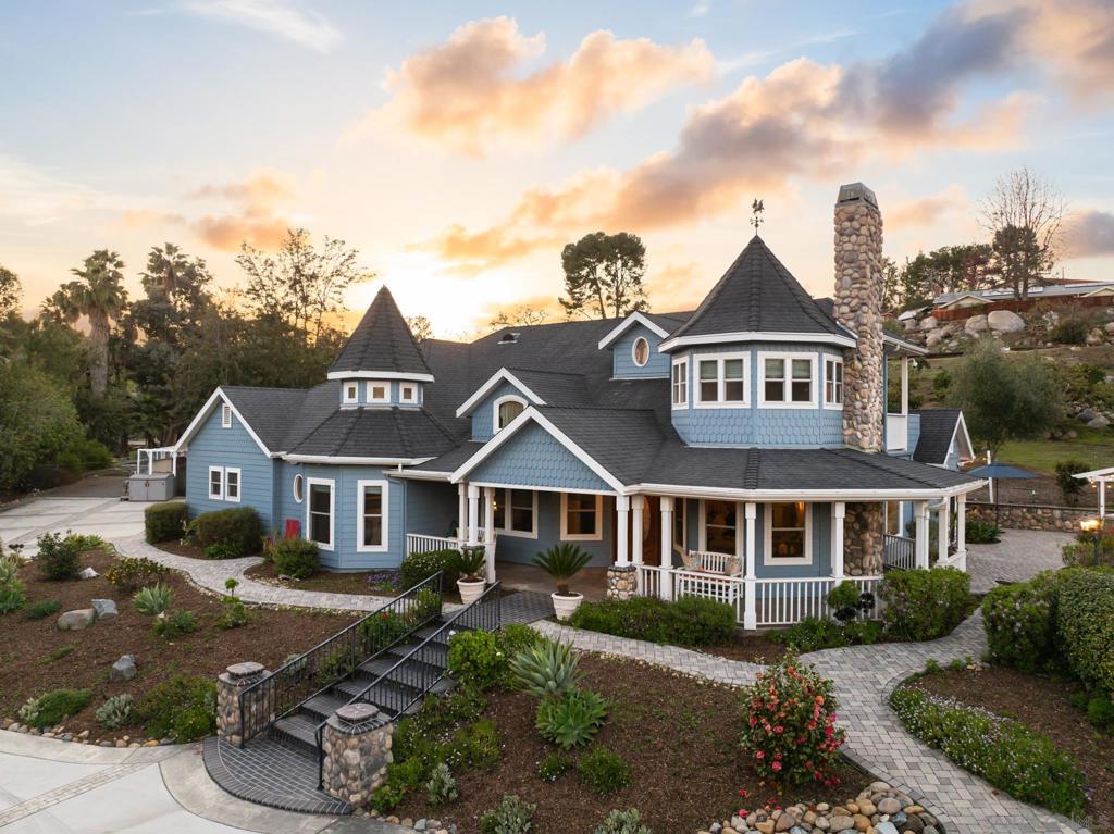 62 Avocado Blvd