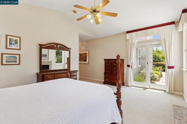 21 Mercury Ct, Pleasant Hill CA: https://media.crmls.org/mediaz/ba982698-2ba7-4efe-88ae-e21b26cd9143.jpg
