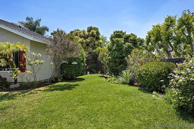 4635 Pauling Avenue, San Diego CA: https://media.crmls.org/mediaz/ba983fc1-a445-48bf-b5fb-d578a10a8c00.jpg