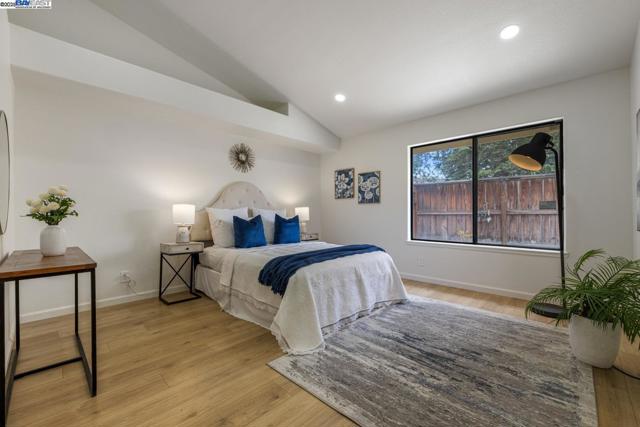 1023 Snowgoose Ln, Manteca CA: https://media.crmls.org/mediaz/ba984a17-0893-46a0-aecd-d79c5b63f340.jpg