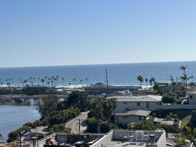 2510 Montgomery, Cardiff by the Sea CA: https://media.crmls.org/mediaz/ba98ab48-0df0-4b99-b2cf-f9b81303d3dd.jpg