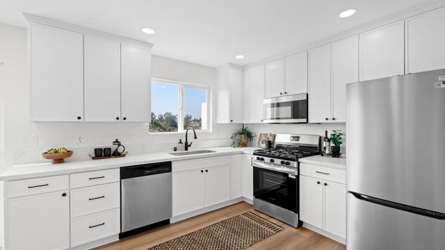 6492 6494 Lanston St., San Diego CA: https://media.crmls.org/mediaz/ba998f86-693b-4d1e-8910-74c927094c72.jpg