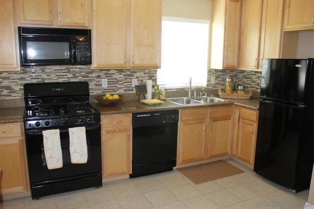6101 Adelaide Ave, San Diego CA: https://media.crmls.org/mediaz/ba9a5f8e-60ab-4bdf-9ff4-23facd42df57.jpg