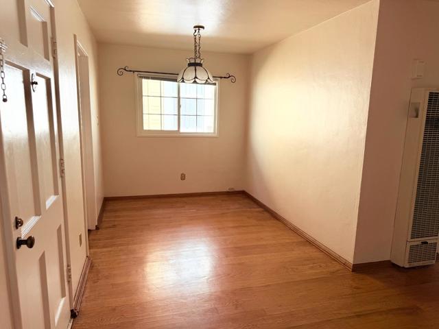 1813 Lincoln Avenue, Alameda CA: https://media.crmls.org/mediaz/ba9afeb4-2286-437d-9510-c82e49805fa2.jpg
