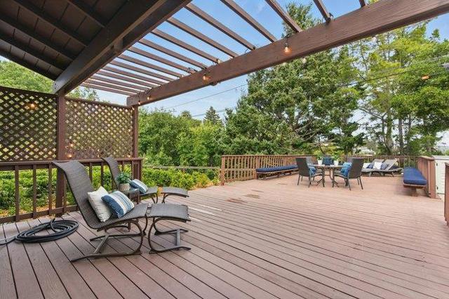 3642 Mcnulty Way, Redwood City CA: https://media.crmls.org/mediaz/ba9b68fc-d592-4d31-b3b2-32dfaff363bc.jpg