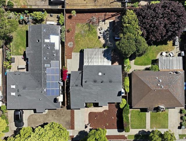1019 Riverton Drive, San Carlos CA: https://media.crmls.org/mediaz/ba9b6d2e-98af-47e0-b652-a461b2a0ff97.jpg