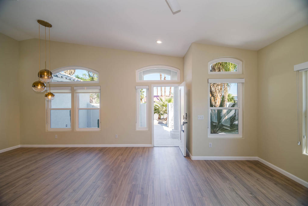 MLS #219138201DA image #14