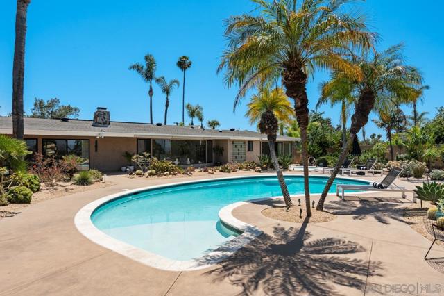11020 Horizon Hills Dr, El Cajon CA: https://media.crmls.org/mediaz/ba9c0582-c0c4-482d-81fb-de242387d465.jpg