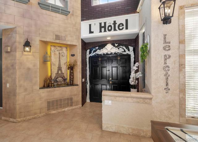 838 Masters Dr, Oceanside CA: https://media.crmls.org/mediaz/ba9d7906-8969-4d83-9723-be23e33caf11.jpg