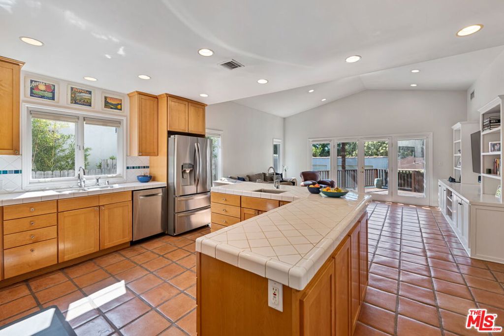 MLS #25606059 image #19