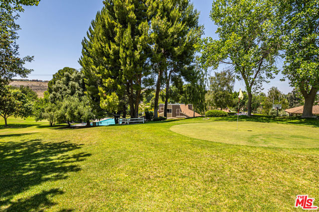 20055 Avenue Of The Oaks, Newhall CA: https://media.crmls.org/mediaz/ba9f84dd-34fa-47c4-9bdb-5dc047b24101.jpg
