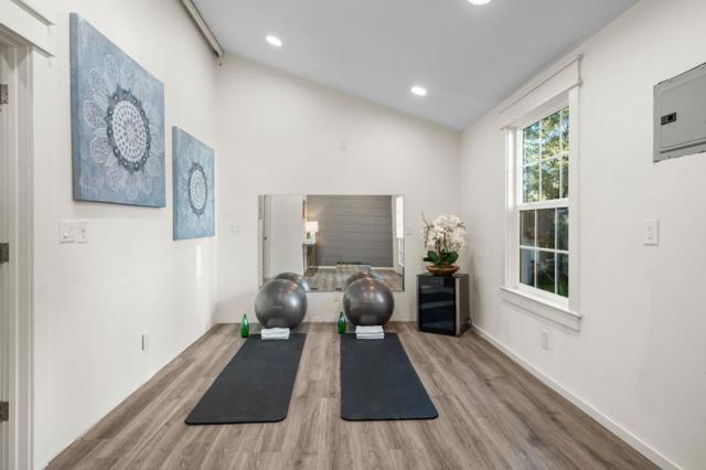 19050 Camino Barco, Saratoga CA: https://media.crmls.org/mediaz/ba9fd5be-bba4-469a-a947-02a3a6a8c947.jpg