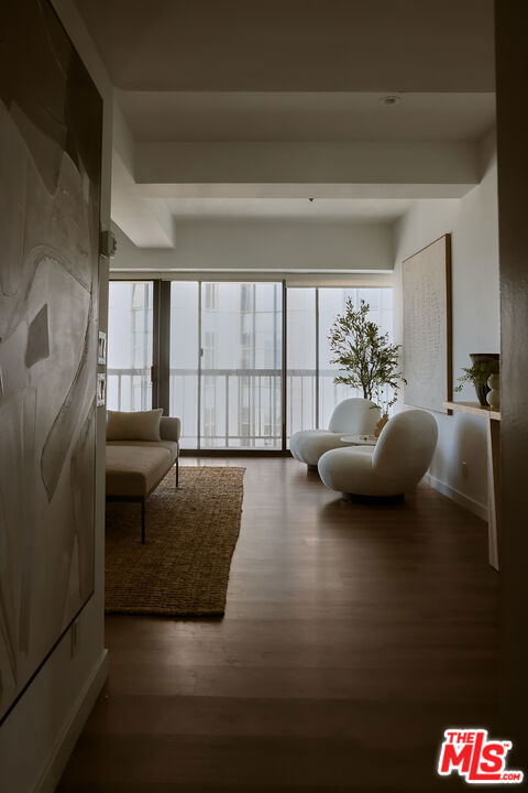 10790 Wilshire Boulevard, Los Angeles CA: https://media.crmls.org/mediaz/baa0726d-9a65-4983-89ac-59d200b8f70e.jpg