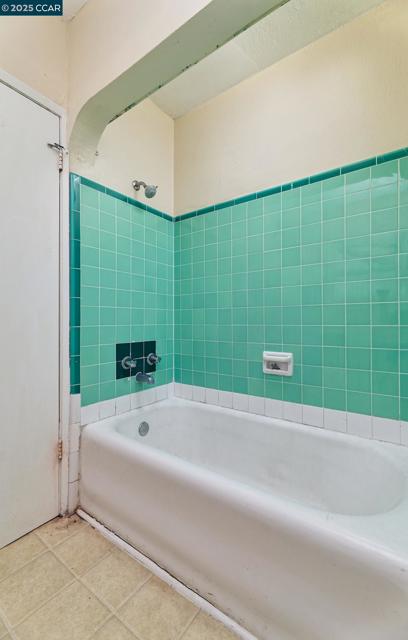 712 Springs Rd, Vallejo CA: https://media.crmls.org/mediaz/baa08f7d-932c-4b12-9ba0-c27d2c994b0c.jpg