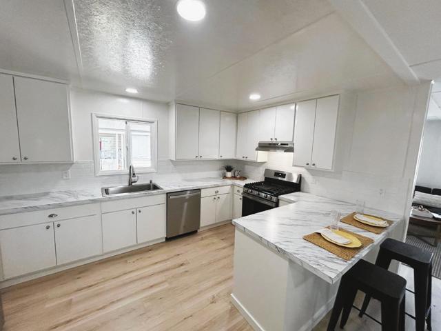 8282 Murray Avenue, Gilroy CA: https://media.crmls.org/mediaz/baa186ea-d08c-42d1-bcad-29e582026cb7.jpg