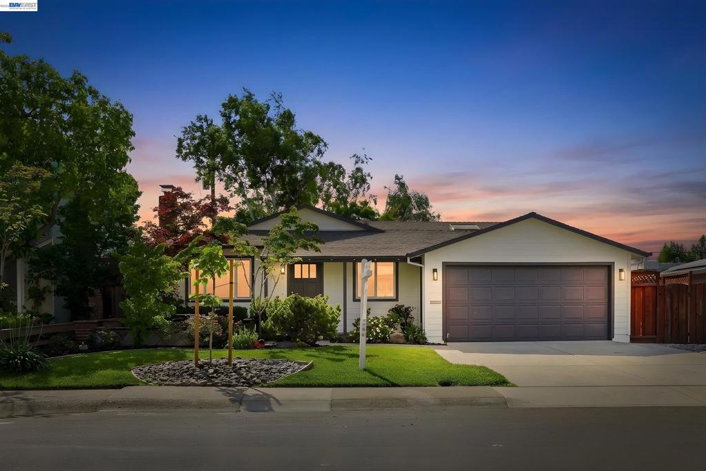 1023 Huntingdon drive